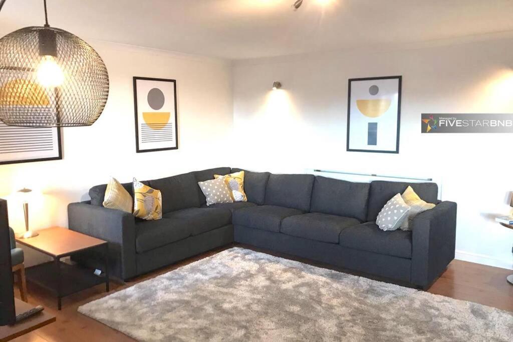 Appartement Waterfront Living In Leith With Free Parking! *